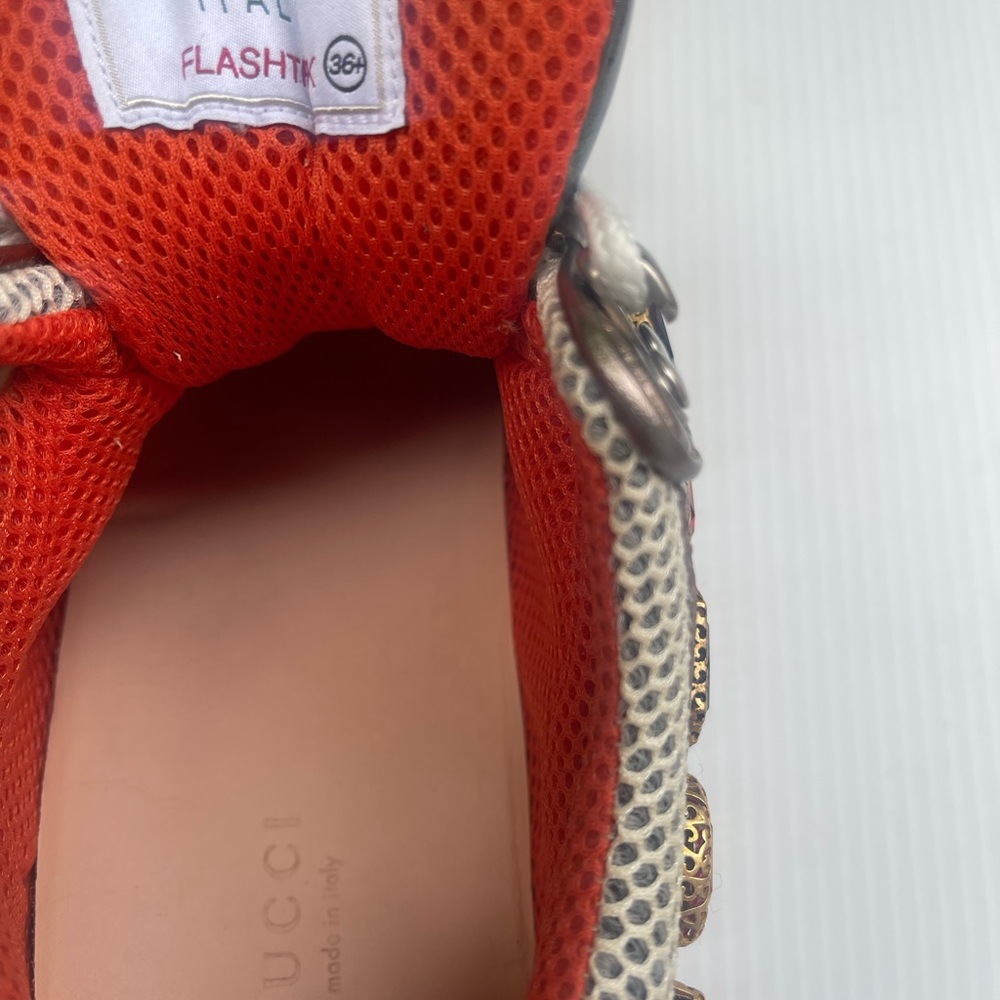 Like new Gucci Flashtreck - Picture 10 of 13